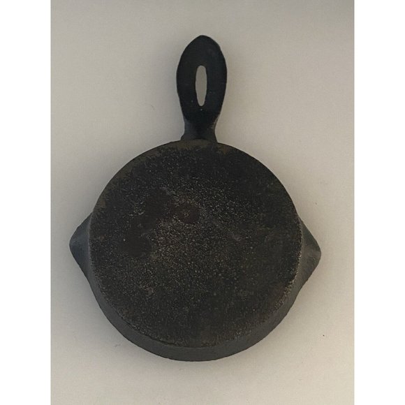 Vintage Mid Century Miniature Cast Iron Skillet Bird LHC‎ Japan Raised Relief - Picture 12 of 16